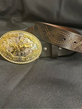 Wrangler Brown Leather Belt with Gold-Tone Western Buckle